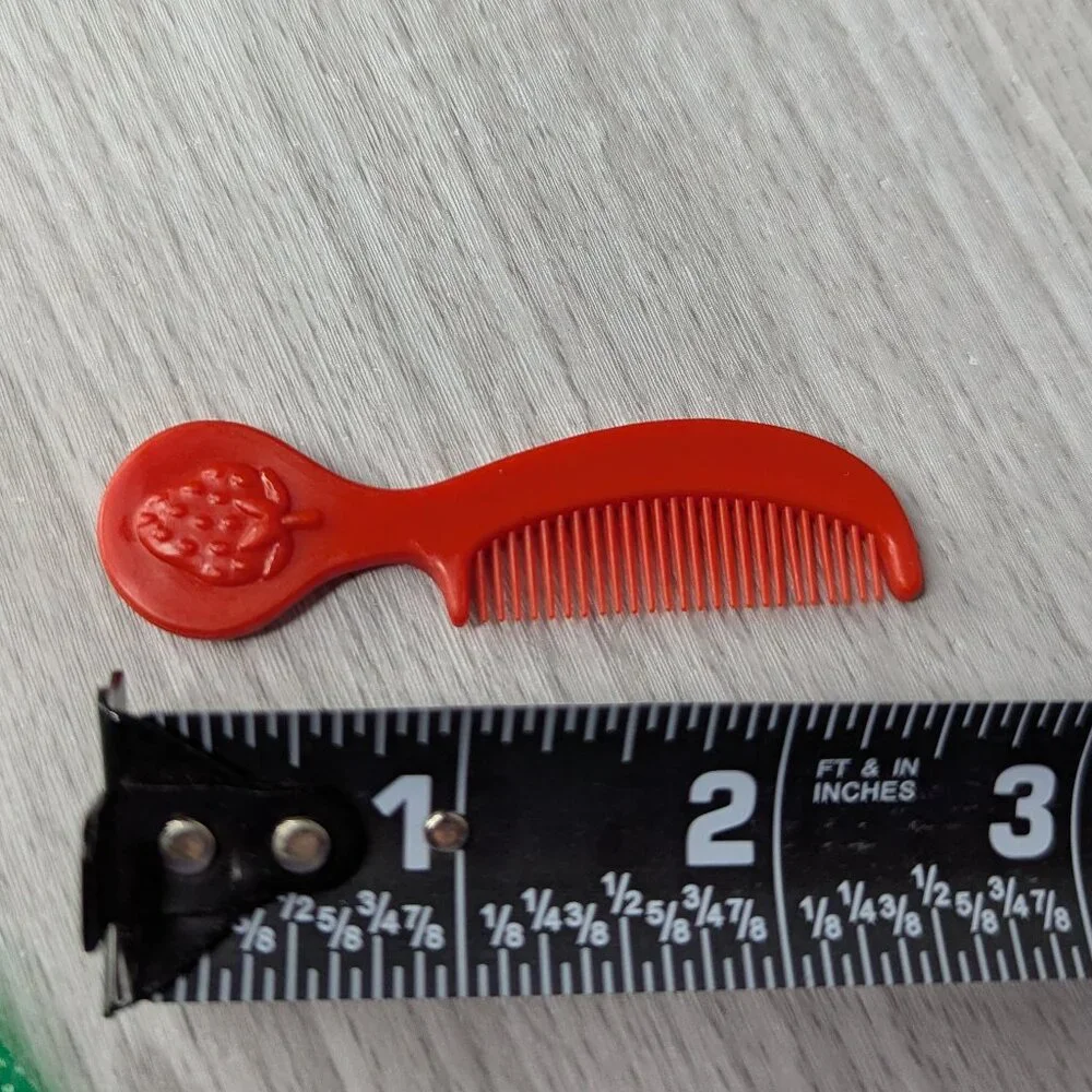 Vintage Strawberry Shortcake Berry Red Comb Doll Hair Lot of 4